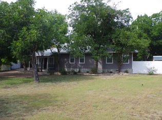 1546 Glen Rd, Kerrville, TX 78028