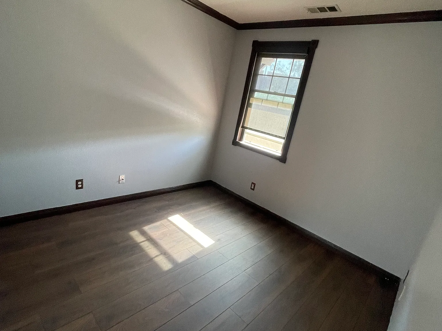 3 bed, 2.5 bath, 1611 sqft, $1,050 — Photo 4