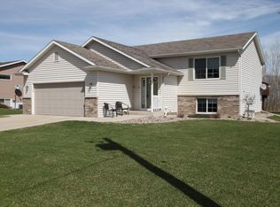 1905 22nd St SW, Austin, MN 55912