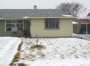 8748 S Kilbourn Ave, Hometown, IL 60456