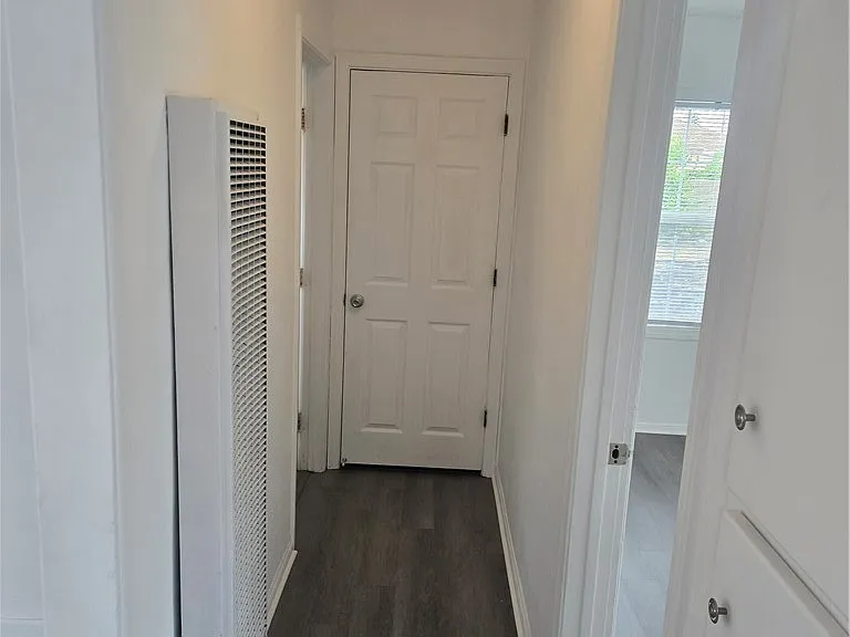 8192 Franklin St — Photo 16