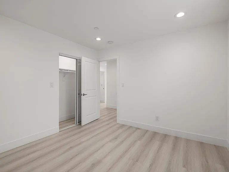 637 N Kingsley Dr #1/2 — Photo 8