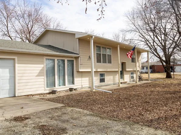 324 N Poplar St, Lebo, KS 66856