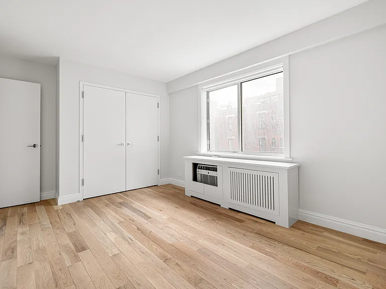 360 E 65th St #5F — Photo 9