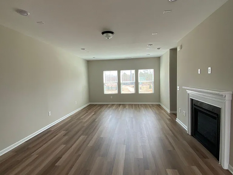 221 Adobe Pl — Photo 7