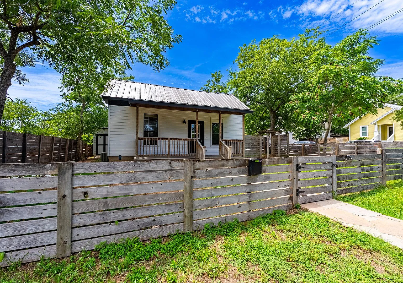 Urban Charm Meets Modern Living in the Heart of East Austin! — Photo 2