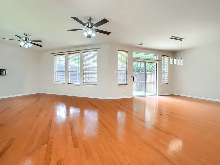 6517 Renewal Rd — Photo 6