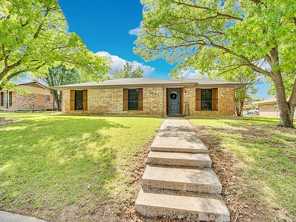 3rd image of 3003 Linda Dr