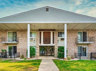 9351 Lady Bird Ln APT 2D, Des Plaines, IL 60016