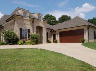 56 Valley Vista Dr, Tupelo, MS 38801