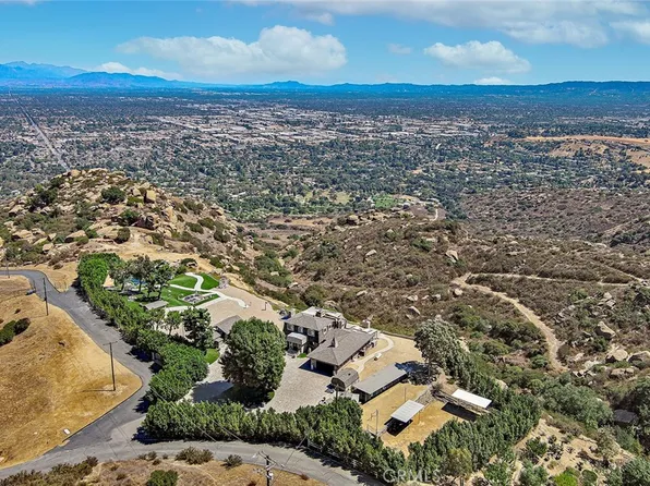 10200 Lilac Ln, Simi Valley, CA 93063