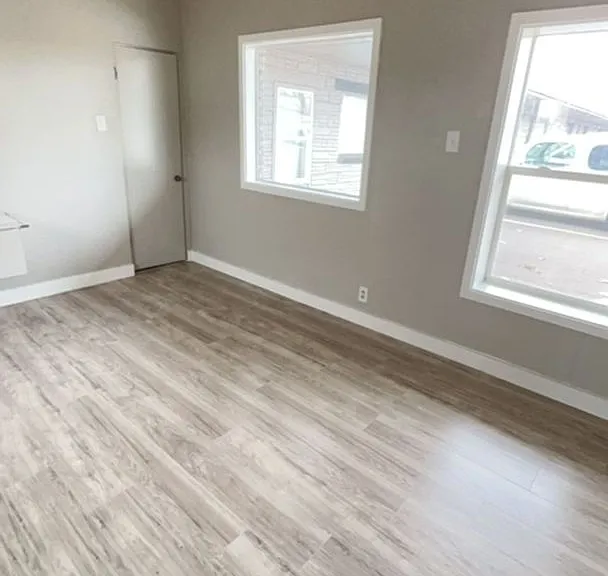1408 Edison St — Photo 2