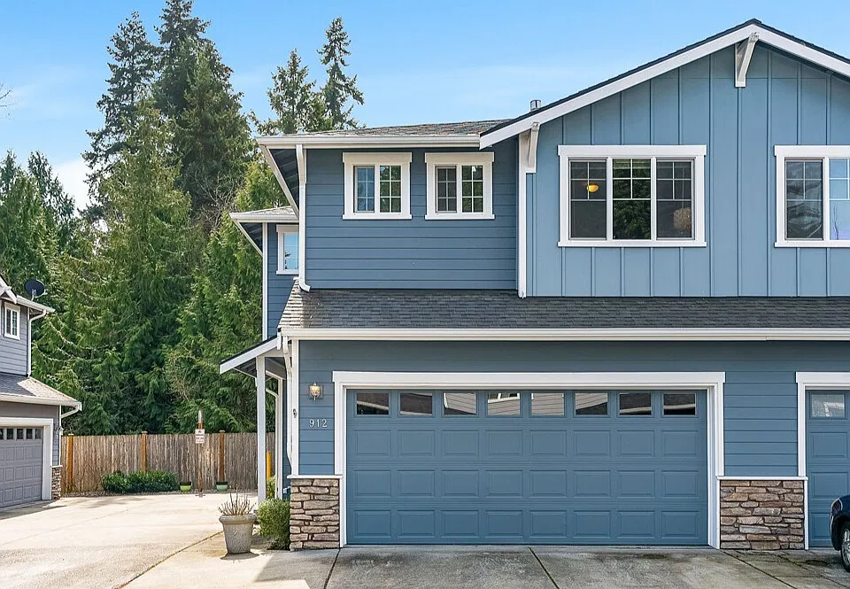 912 225th Pl SE