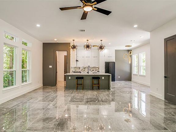 3rd image of 1427 Cedar Oaks Blvd