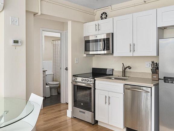 3rd image of 1440-1442 Beacon St #417
