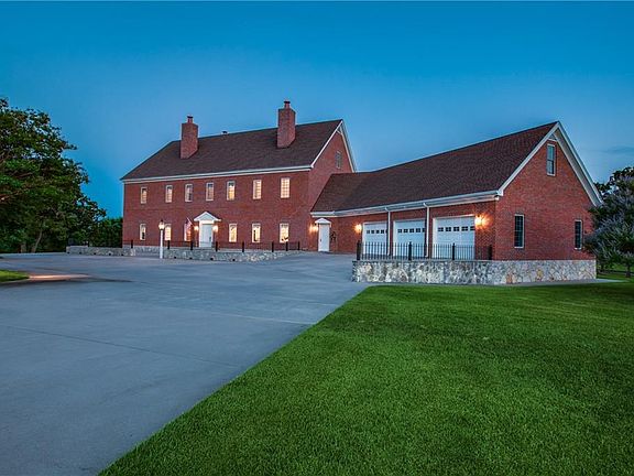 4th image of 385 Private Road 5975