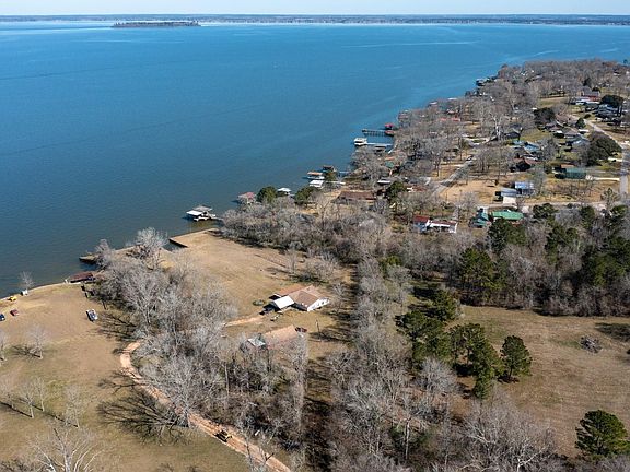 4th image of 980 Hill Farm Rd