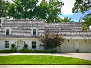 5369 Mission Woods Rd, Mission Woods, KS 66205