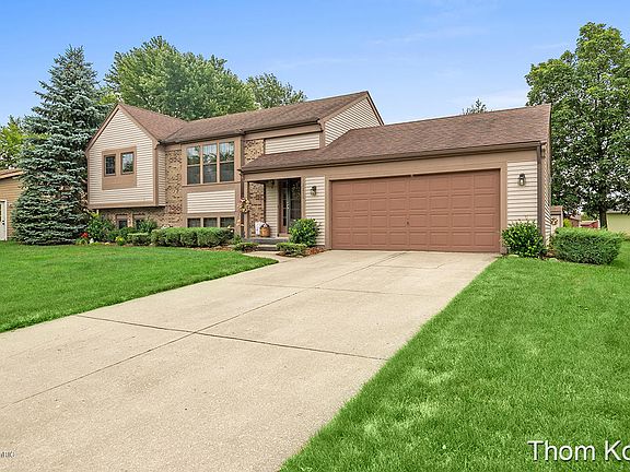 5th image of 2250 Jamestown Dr SE