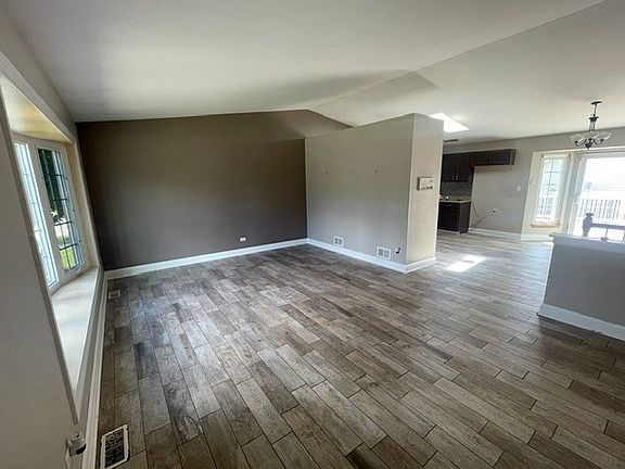 4th image of 793 Six Pines Dr