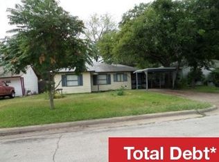 825 Chickasaw Trce, Grand Prairie, TX 75051