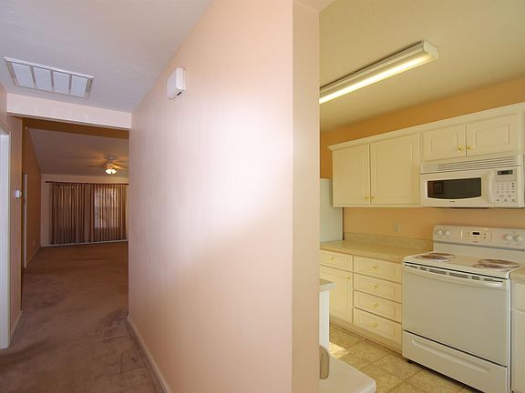 3rd image of 203 Philmont Dr