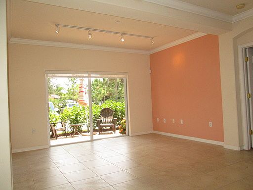 2nd image of 13100 Bella Casa Cir APT 127