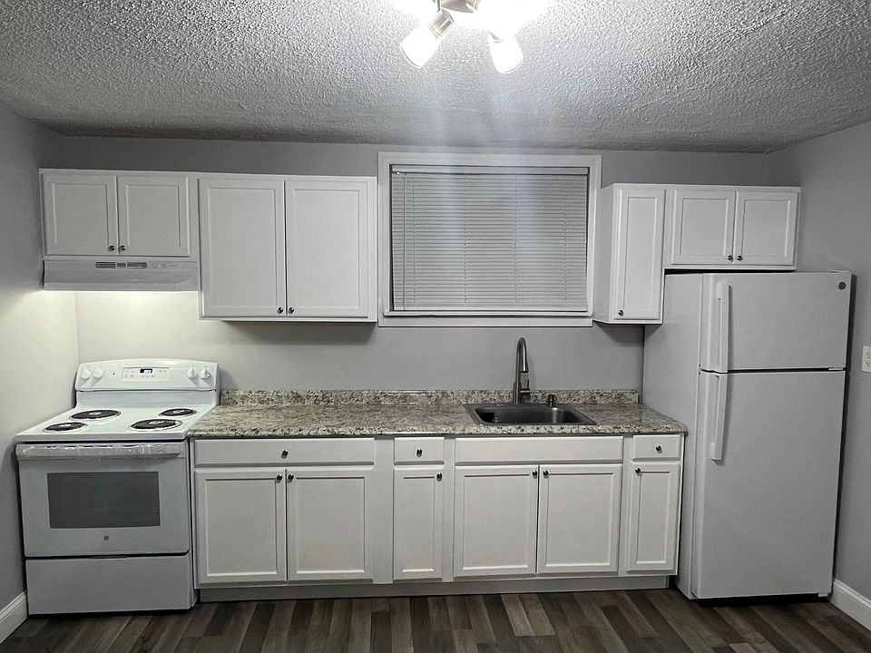 1st image of 125 Evergreen Ave #1