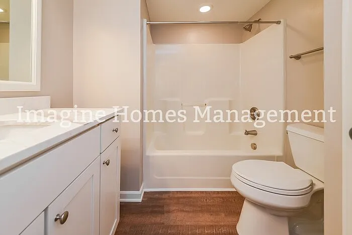 10750 Ravenna Rd #B — Photo 10