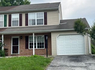 2036A Wyatt Cir, Dover, PA 17315
