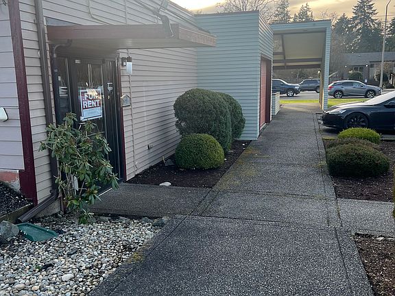 4th image of 7521 Bridgeport Way W Suite B