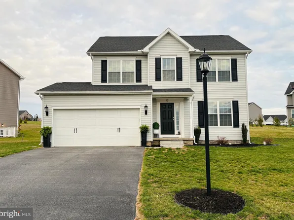 10 Cantera Way, Hanover, PA 17331