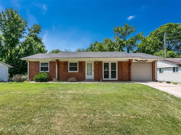 31 Concord Dr, Fairview Heights, IL 62208
