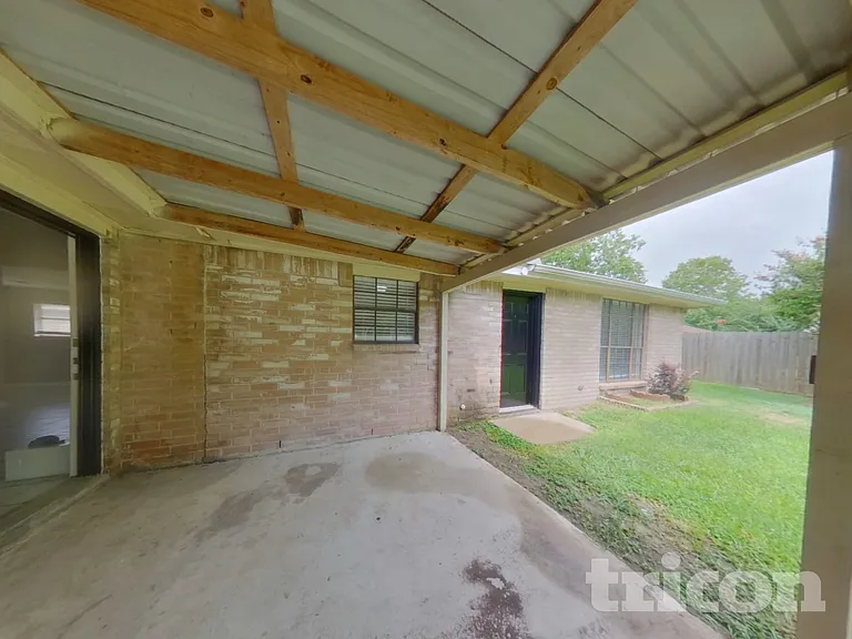 7902 Battlepine Dr — Photo 33