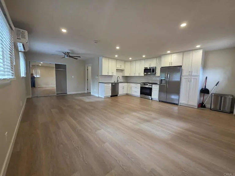 10579 Oak Creek Dr #A — Photo 3