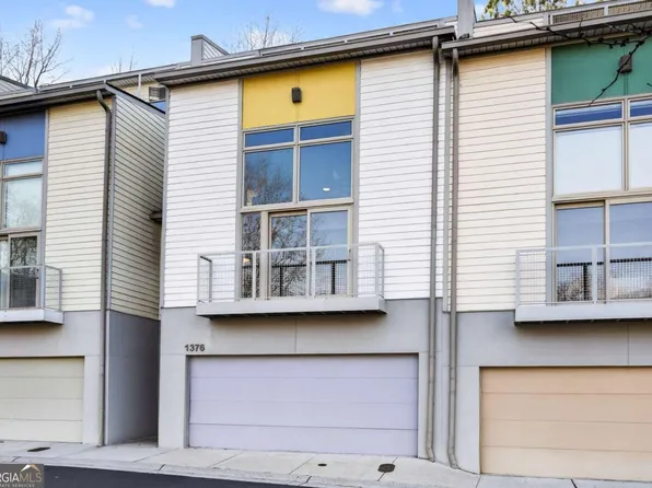 1376 Stirling Cir NW, Atlanta, GA 30318