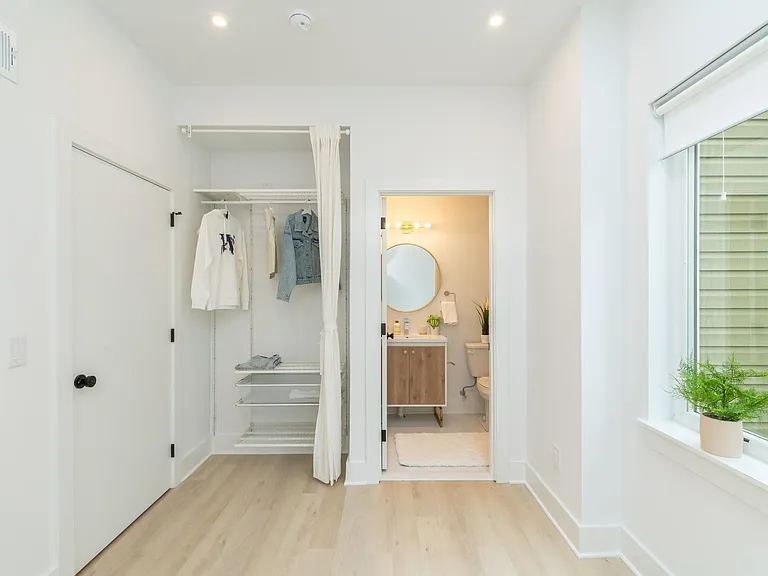 4037 Powelton Ave #4 — Photo 13
