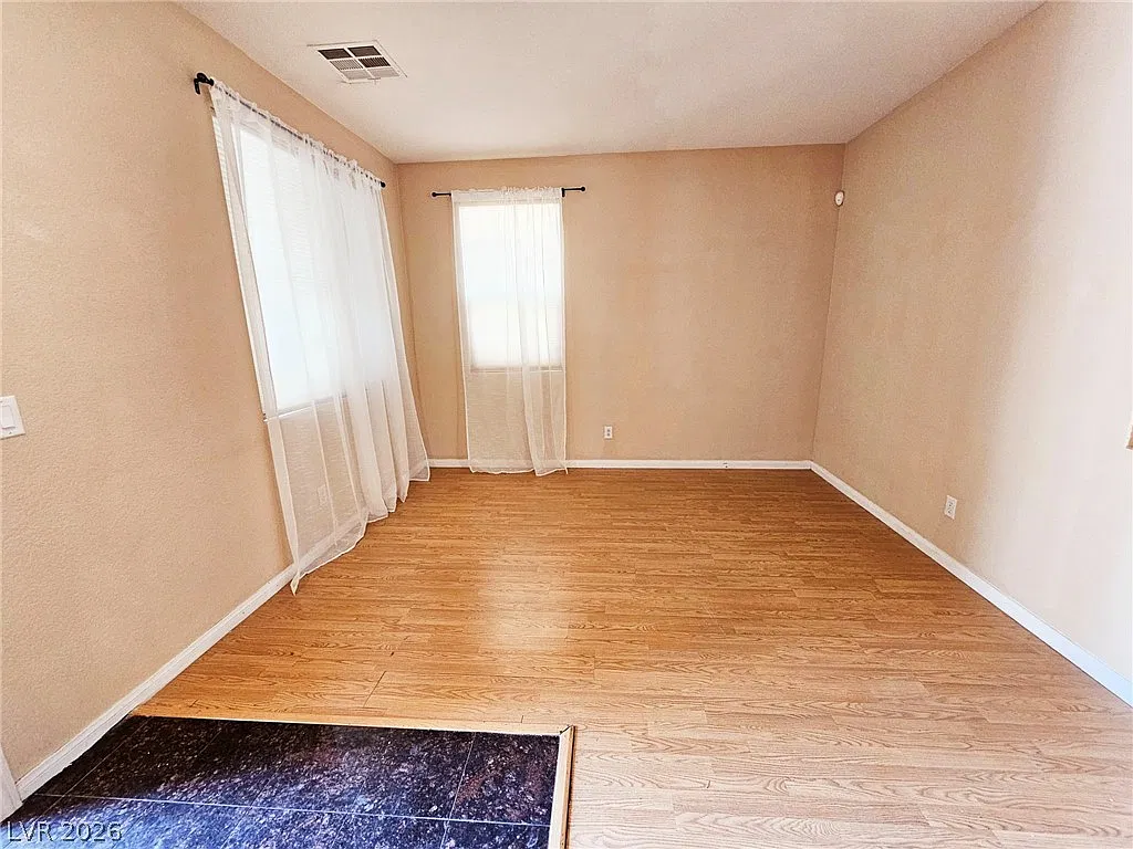 4 bed, 3.0 bath, 2576 sqft, $2,750 — Photo 4