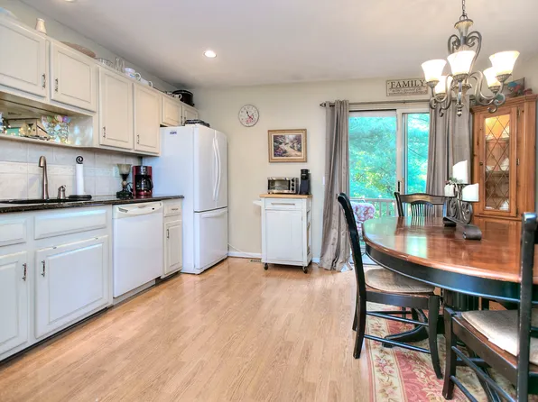 100 Wolfpit Avenue #17, Norwalk, CT 06851