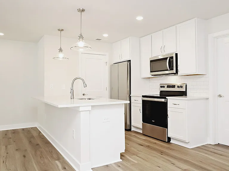 5057 Mary Jackson Ct #B — Photo 7