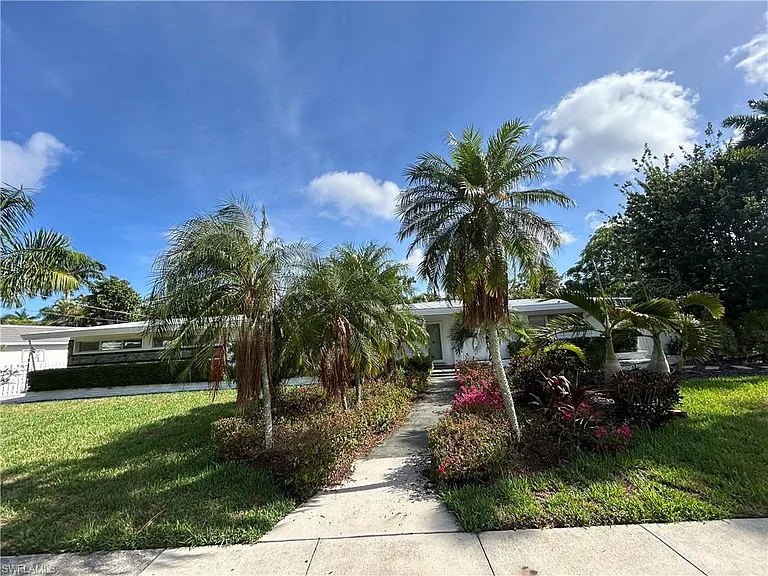 1331 Almeria Ave — Photo 8
