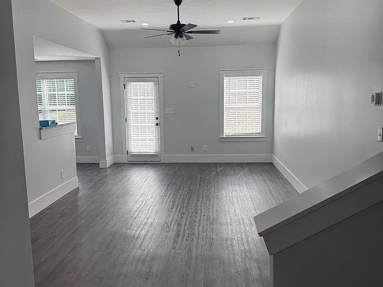 209 McVey Trl — Photo 2