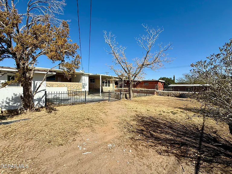2900 Polk Ave — Photo 24