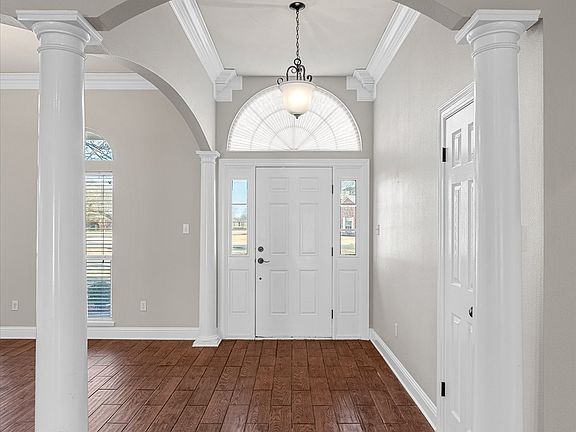 5th image of 175 Rye Cir