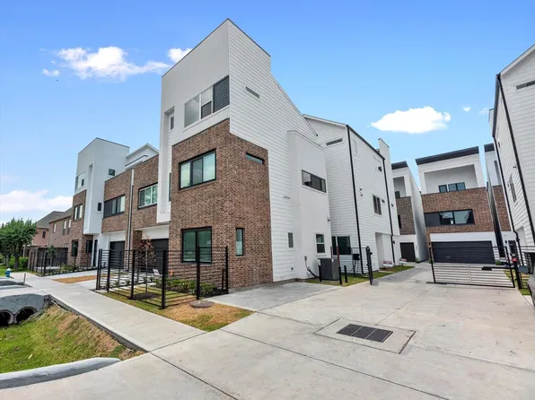 5829 Dolores St, Houston, TX 77057