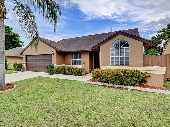 4th image of 1746 Banyan Creek Ct