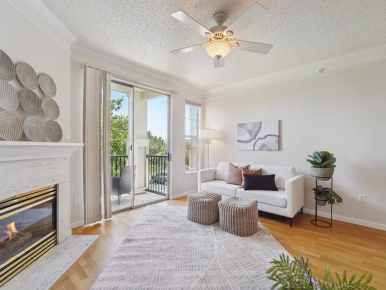 1864 Mallard Dr — Photo 9