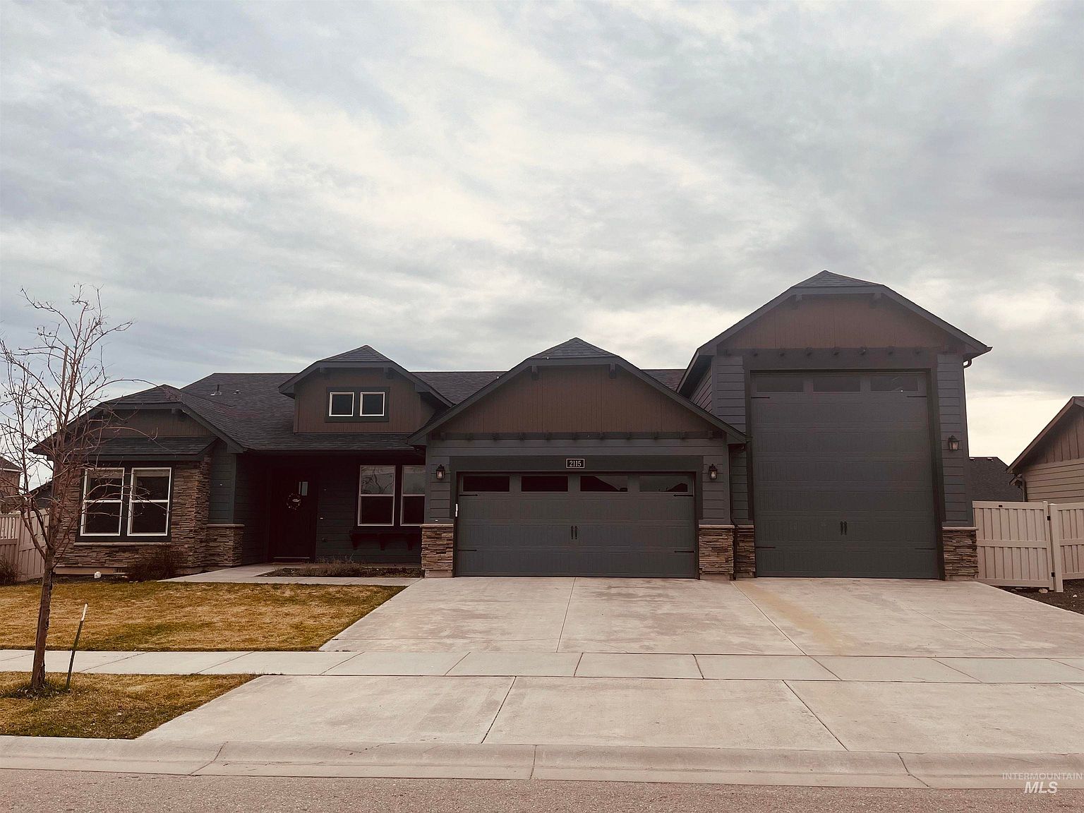 2115 E Adelaide St, Meridian, ID 83642 Zillow