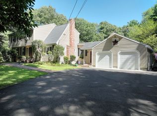 200 Chestnut St, Wrentham, MA 02093