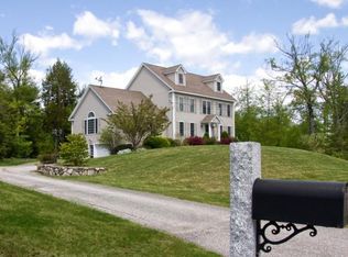 10 Lantern Ln, Sandown, NH 03873